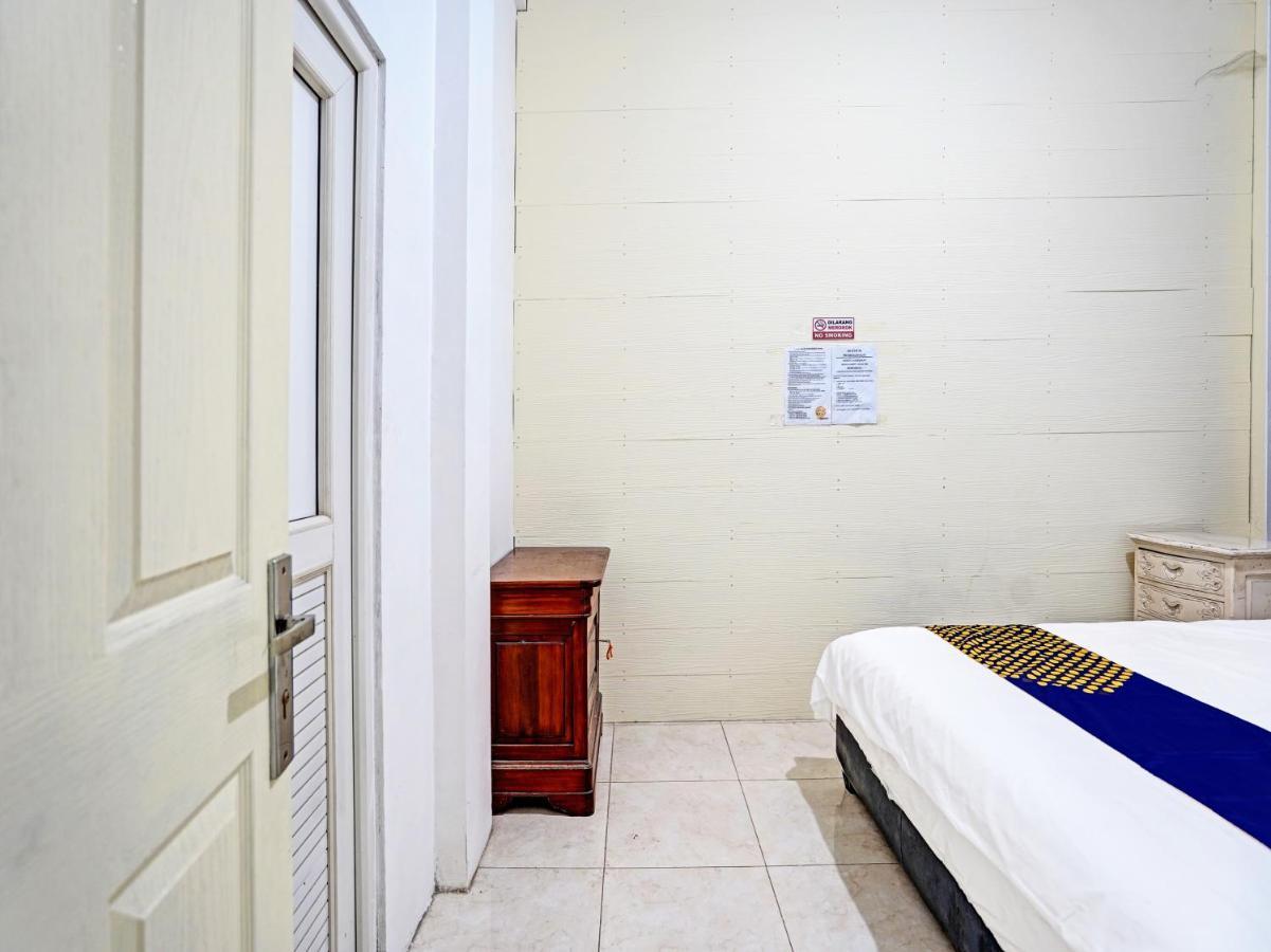 Oyo 90943 Mochi 88 Homestay Probolinggo Dış mekan fotoğraf